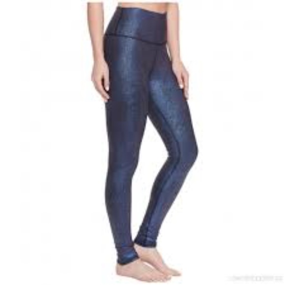 ALO Yoga Metallic Airbrush High Waist Leggings - Picture 4 of 10